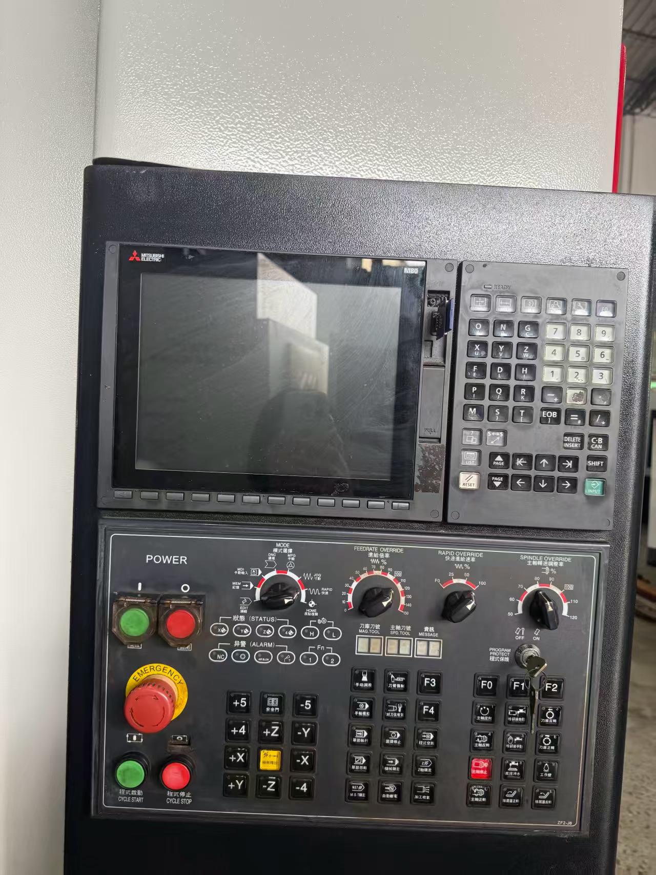 Used Huaqun 850 Vertical Machining Center with Mitsubishi M 80 Control photo 3