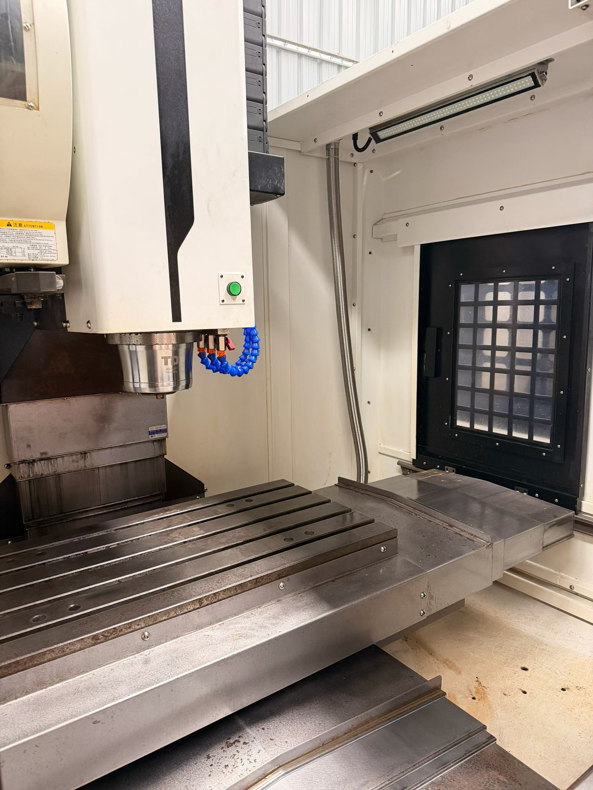 Used Jiafu 850 L Vertical Machining Center with Mitsubishi M 80 photo 6