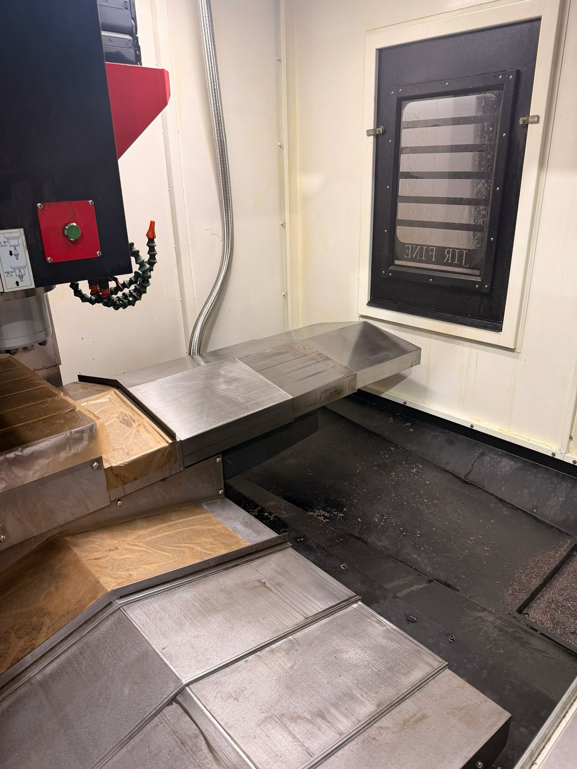Used JiRFINE V 11 Vertical Machining Center with Mitsubishi M 80 photo 5