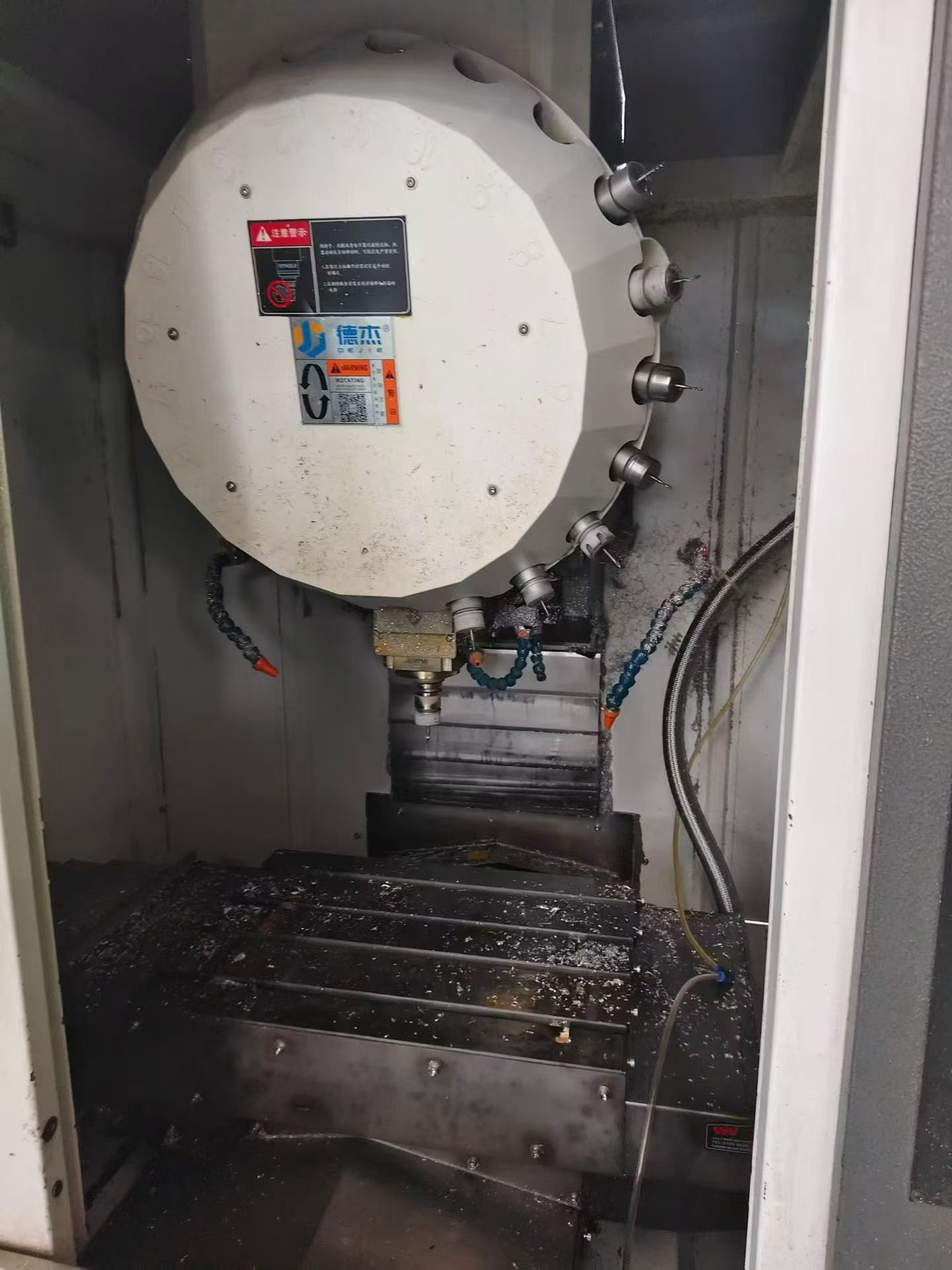 New Arrival Mingke 650 Vertical Machining Center with SYNTEC 22 MA photo 4