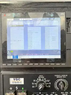 Used Guanchi 1270 L Vertical Machining Center with Mitsubishi M 80 A photo 4