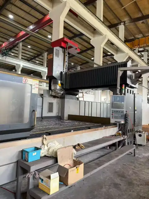 Fresadora CNC de pórtico usada Kao Fong 5127 con control FANUC 0i-MF Plus