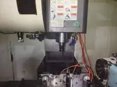 Used Linear Guideway 850 Vertical Machining Center photo 3