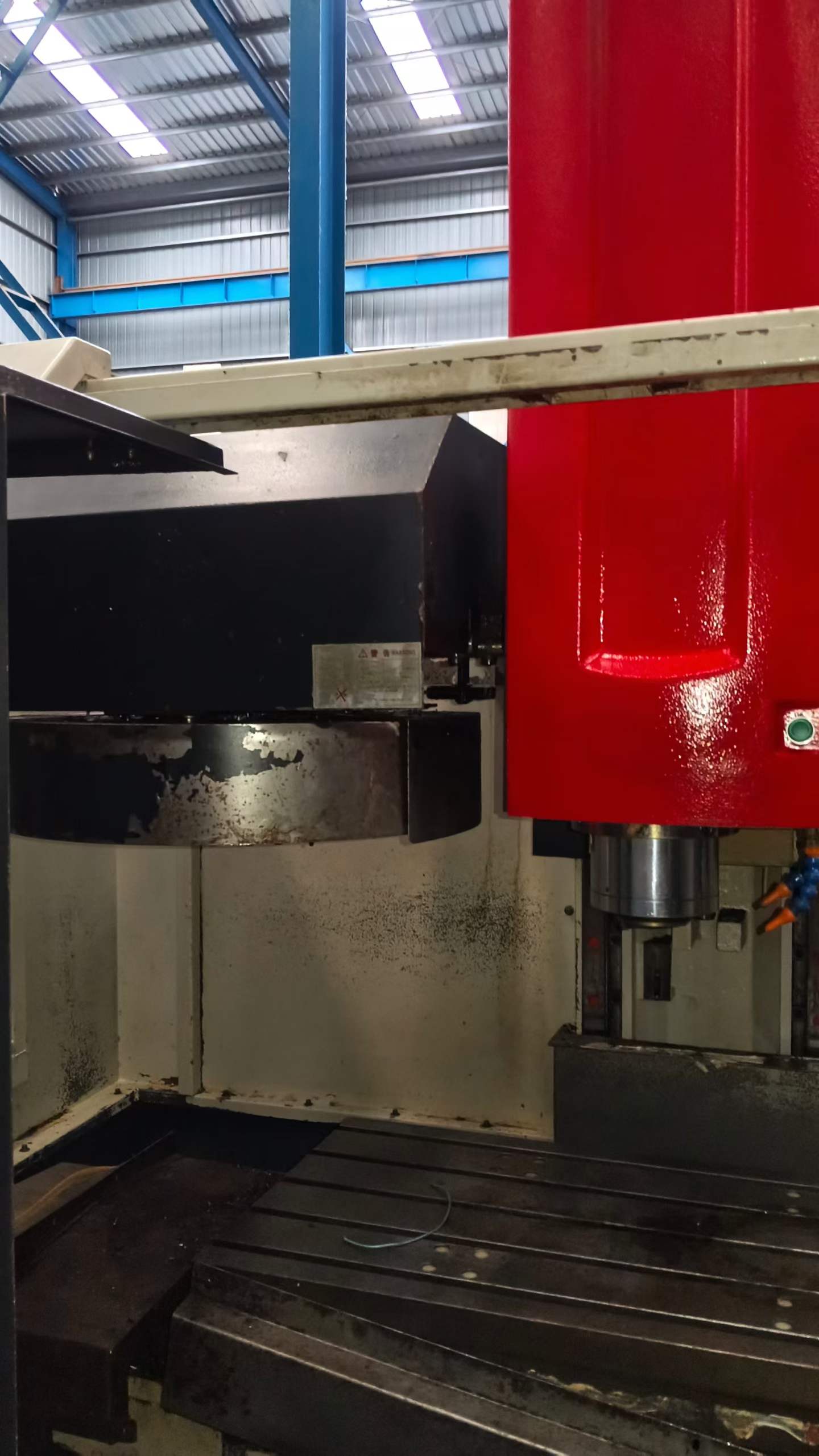 Used Ruijie 850 Vertical Machining Center photo 2