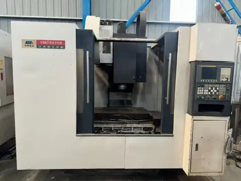 Centro de mecanizado vertical Shenyang 850 usado con control FANUC