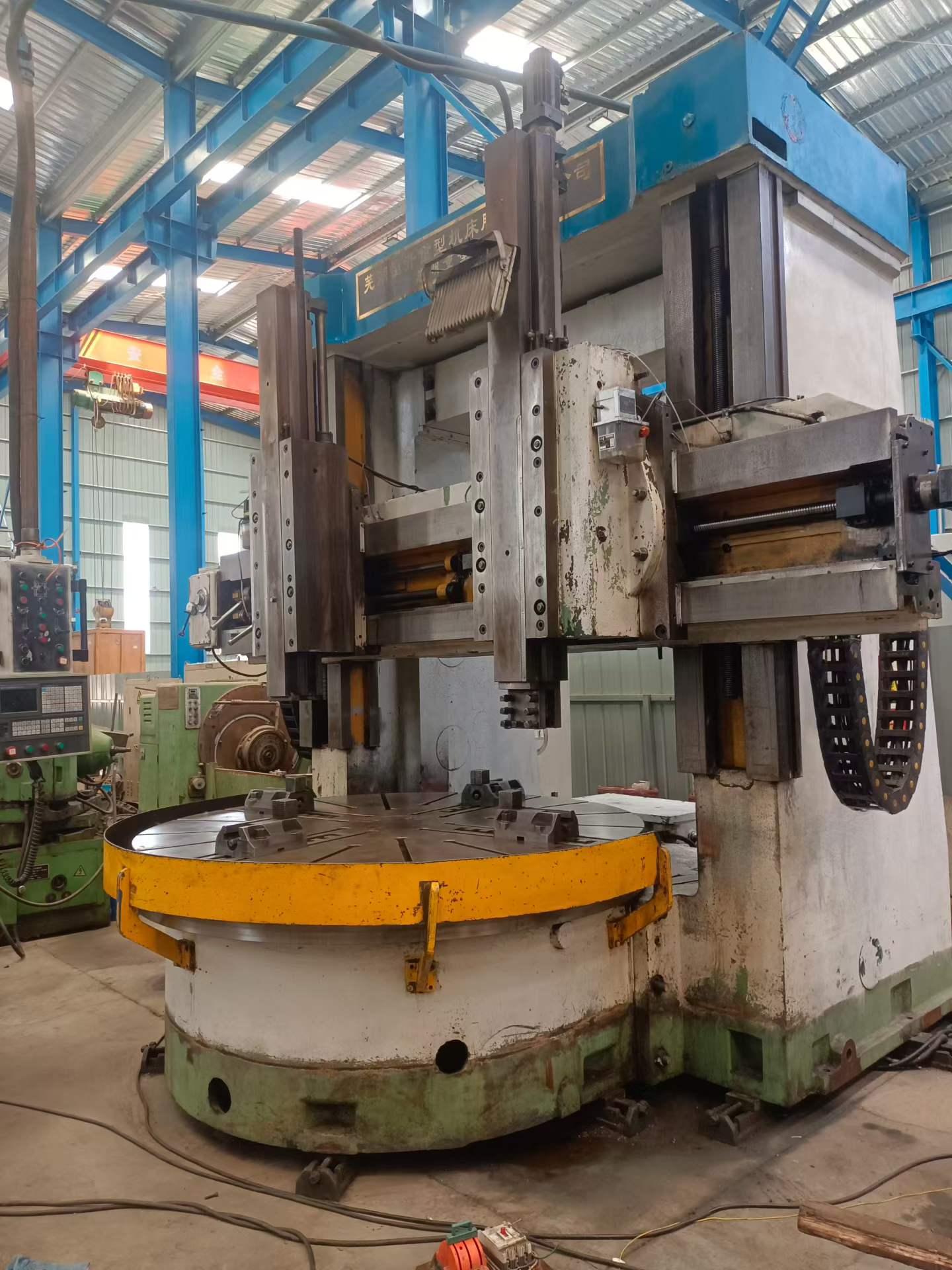 Used Wuhu Hengsheng 2.5 m CNC Vertical Lathe photo 2
