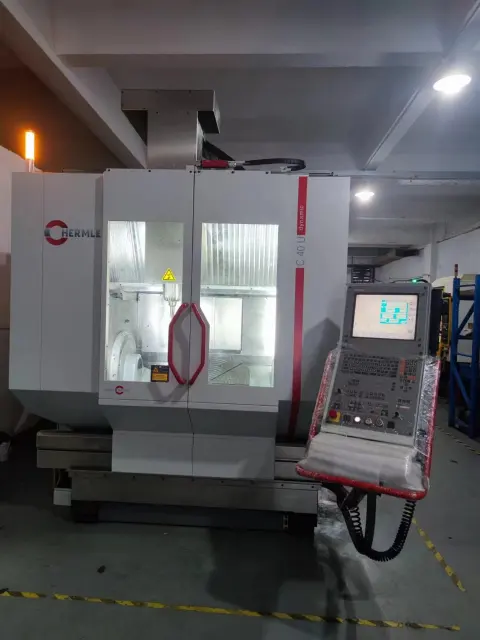 Kullanılmış Hermle C 40 U 5 Eksenli Eşzamanlı Dikey İşleme Merkezi