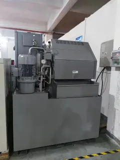 Used Hermle C 40 U 5-Axis Simultaneous Vertical Machining Center photo 2
