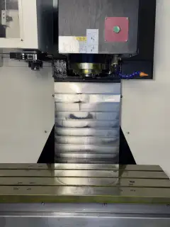 Used JiRFINE V-8 Machining Center with FANUC MF-Plus photo 7