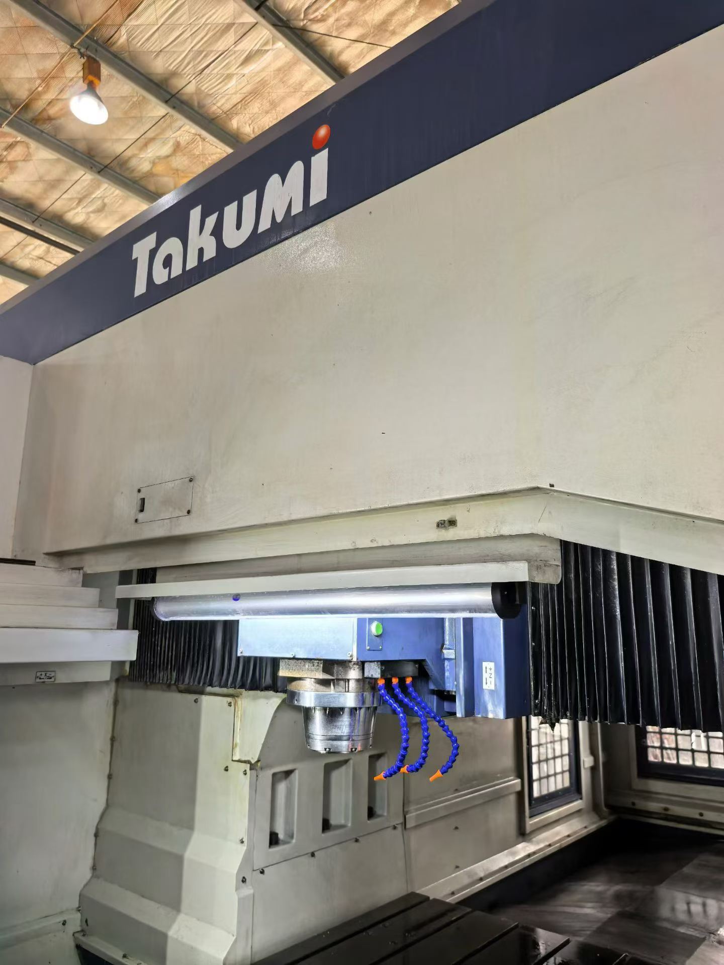Used Takumi H 32 S High-Speed Gantry Machining Center with FANUC 18 i-MB photo 2