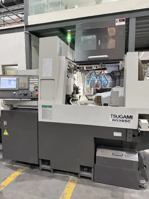 Torno CNC tipo suizo Tsugami BO 385 C usado con FANUC 0i-TF Plus