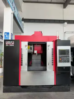 Used JUGANG 1000 Machining Center with FANUC Plus photo 2