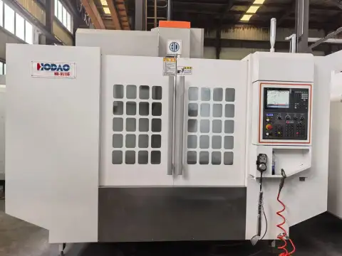 Centro de mecanizado vertical Houdao 1160 usado con control Mitsubishi M 80