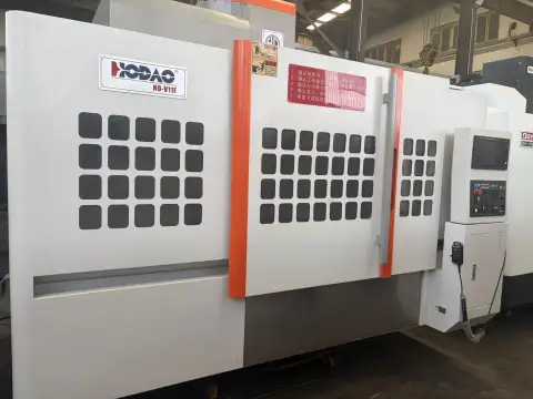 Centro de mecanizado vertical Houdao HD-V 11 F usado con FANUC 0i-MF Plus (2022)