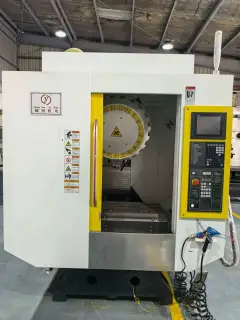 Chengyue T 6 Drilling/Tapping Center with Mitsubishi M 80 photo 1