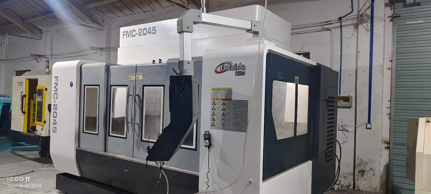 Used Fukuda FMC 2045 Machining Center with Mitsubishi M 80 photo 3