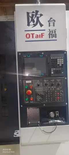 VMC 1160 Vertical Machining Center with Mitsubishi M 80 photo 3