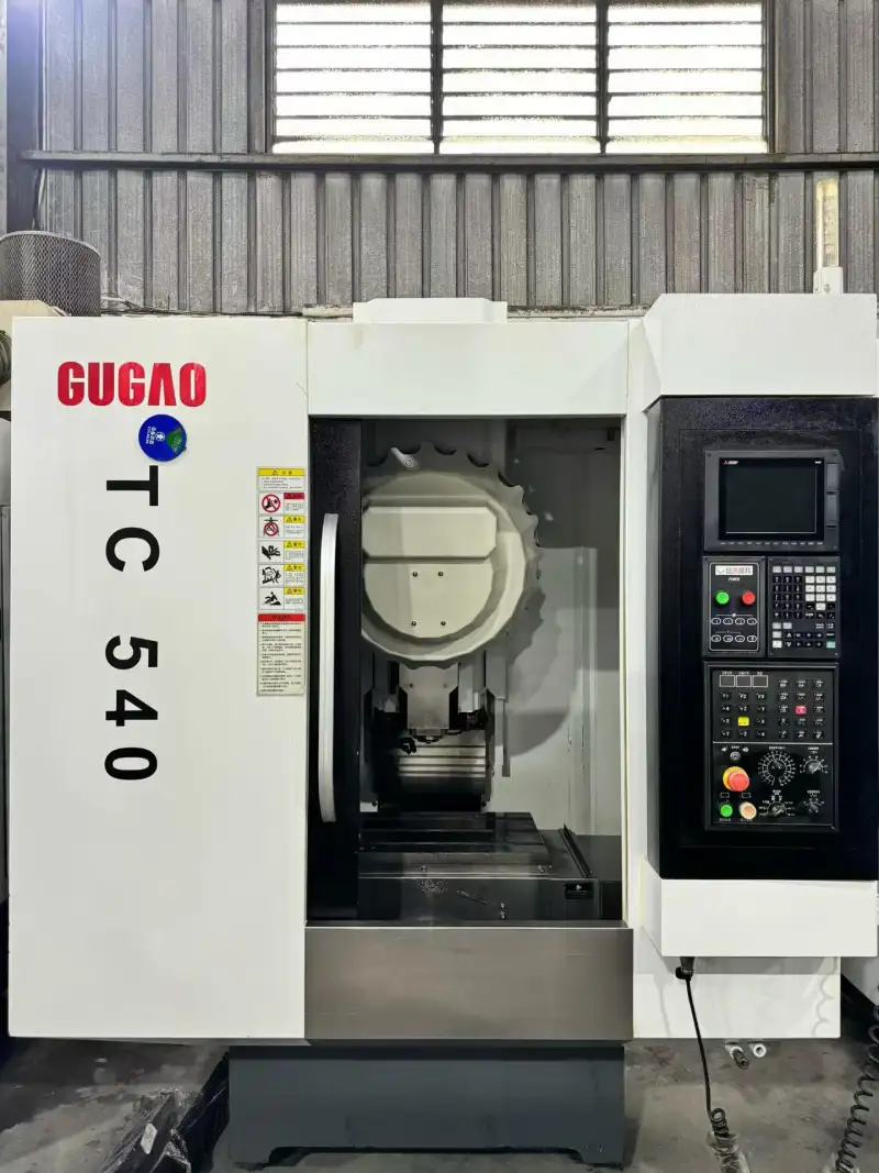 Used Jugao T-540 Vertical Machining Center with Mitsubishi M 80 Control photo 1