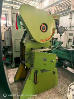 Used Yangli 25-Ton Punch Press photo 3