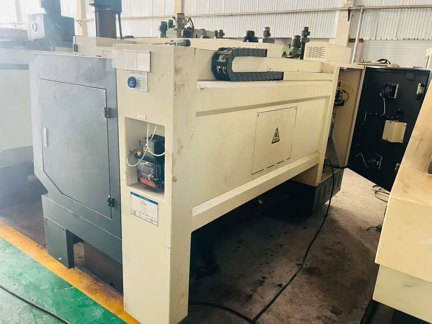 Used Yunnan CY-K 6150 B CNC Lathe photo 3