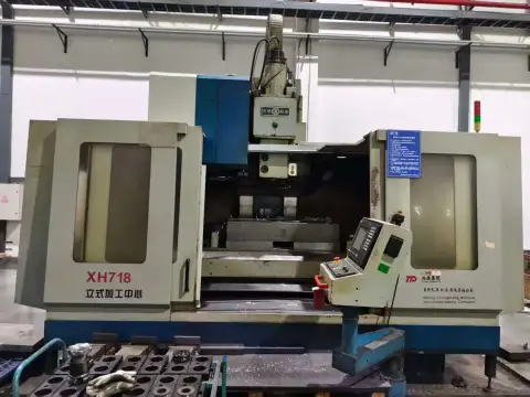 Used Changzheng 718 Large Vertical Machining Center with Siemens