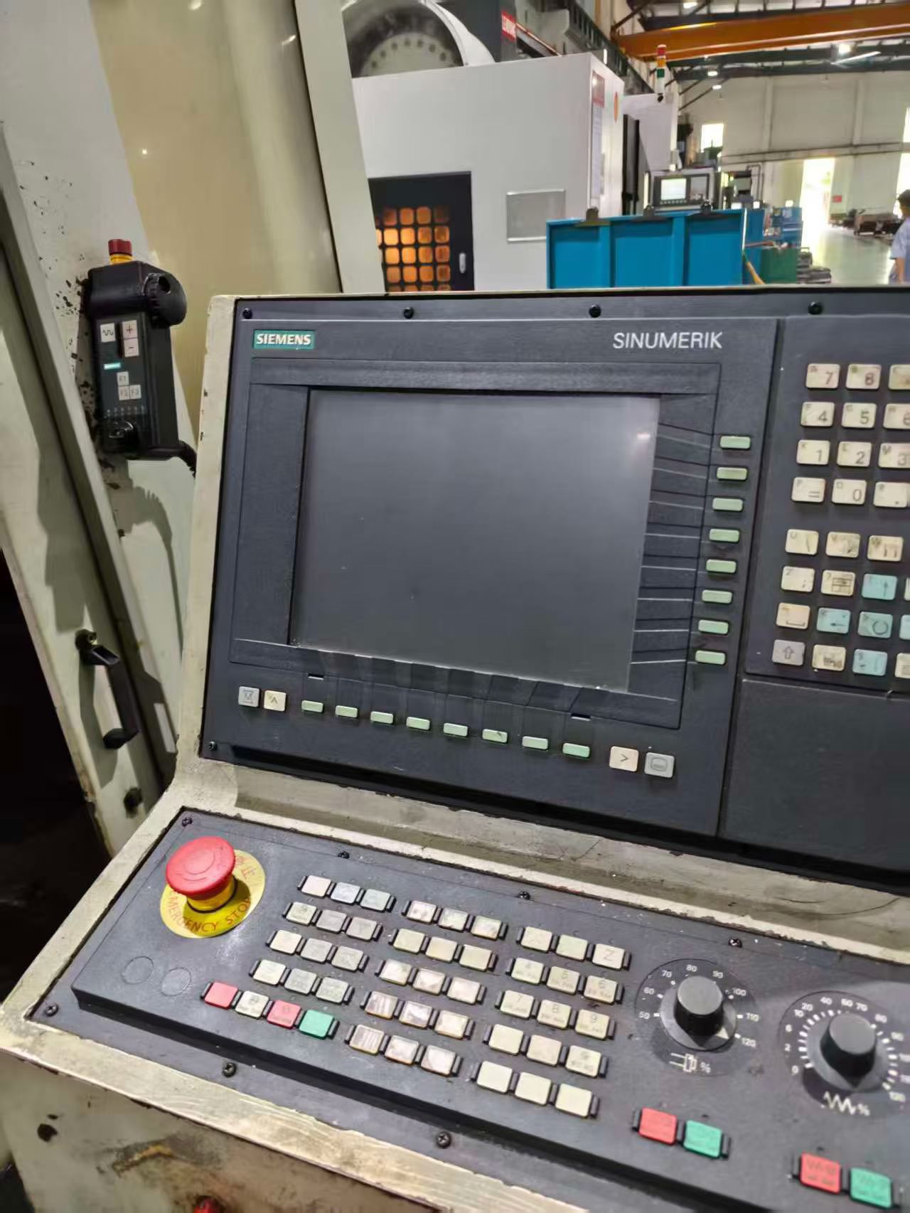 Used Changzheng 718 Large Vertical Machining Center with Siemens photo 8