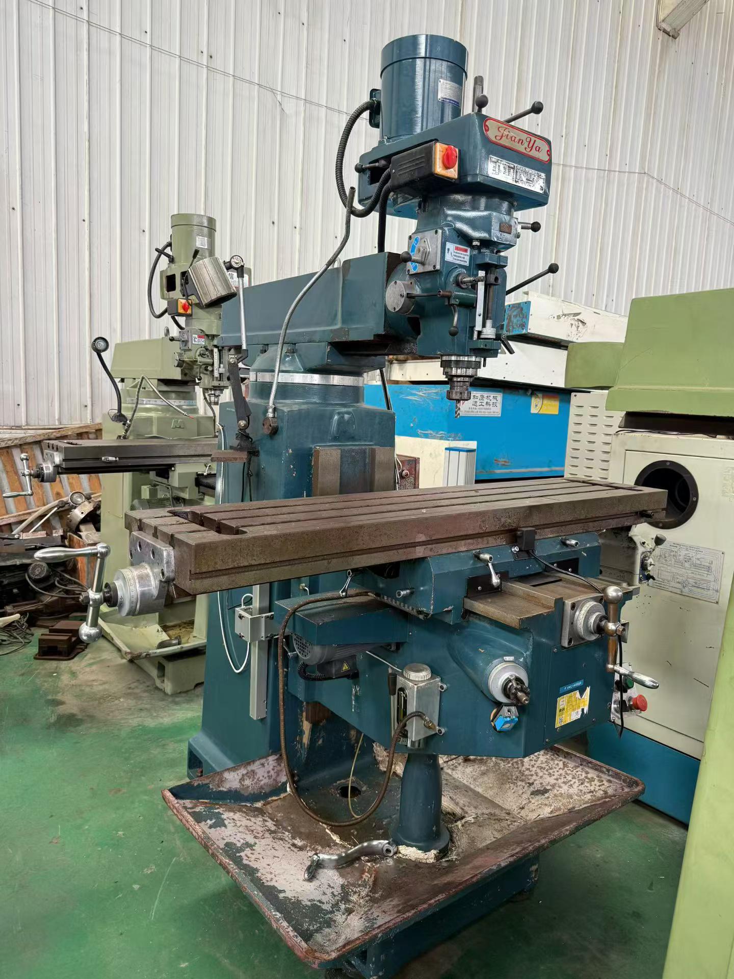Used JianYa No. 6 Conventional Milling Machine photo 2