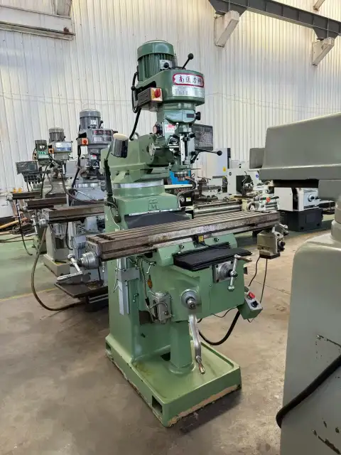 Used Nantong No. 4 Conventional Milling Machine