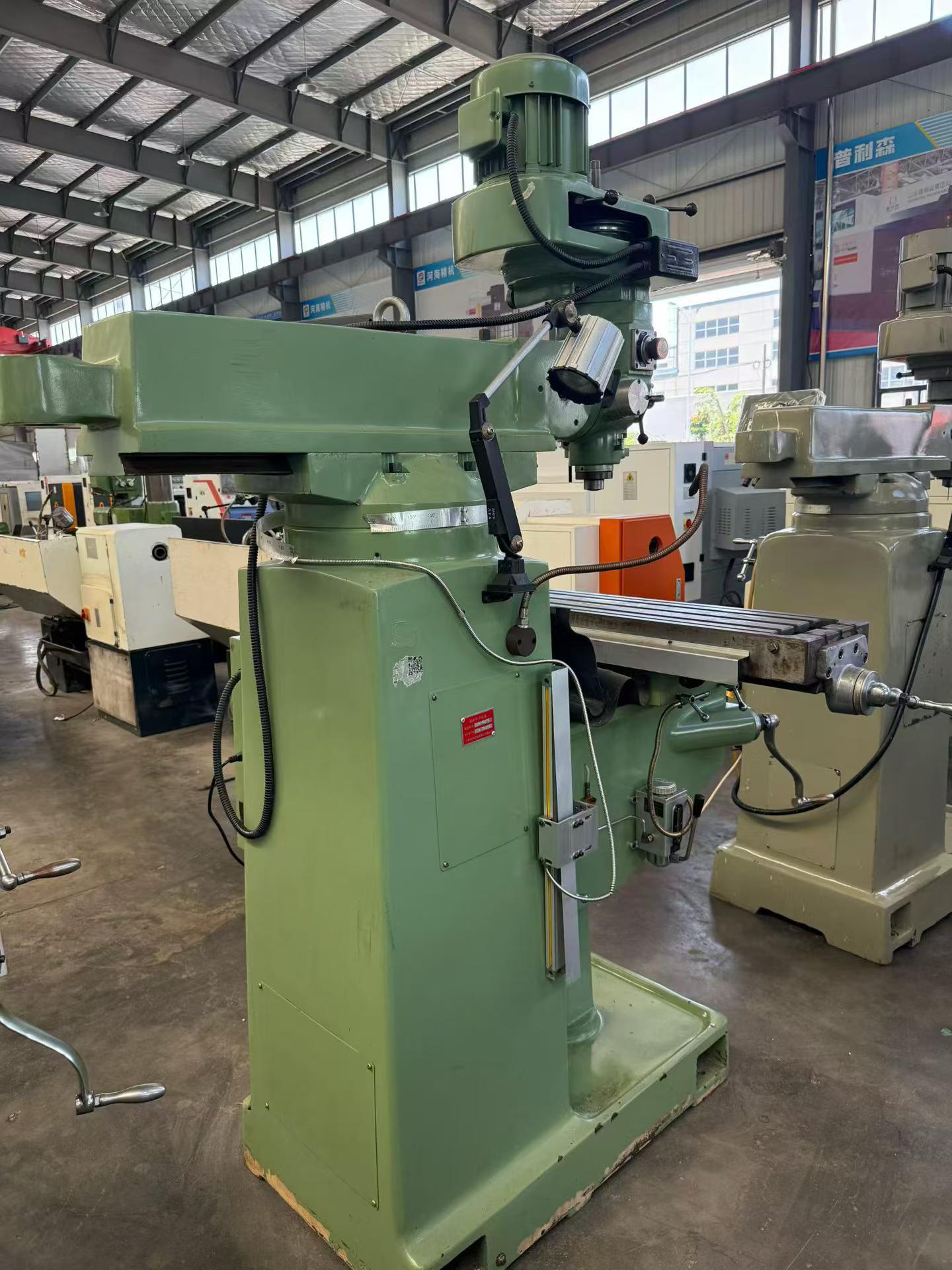 Used Nantong No. 4 Conventional Milling Machine photo 4