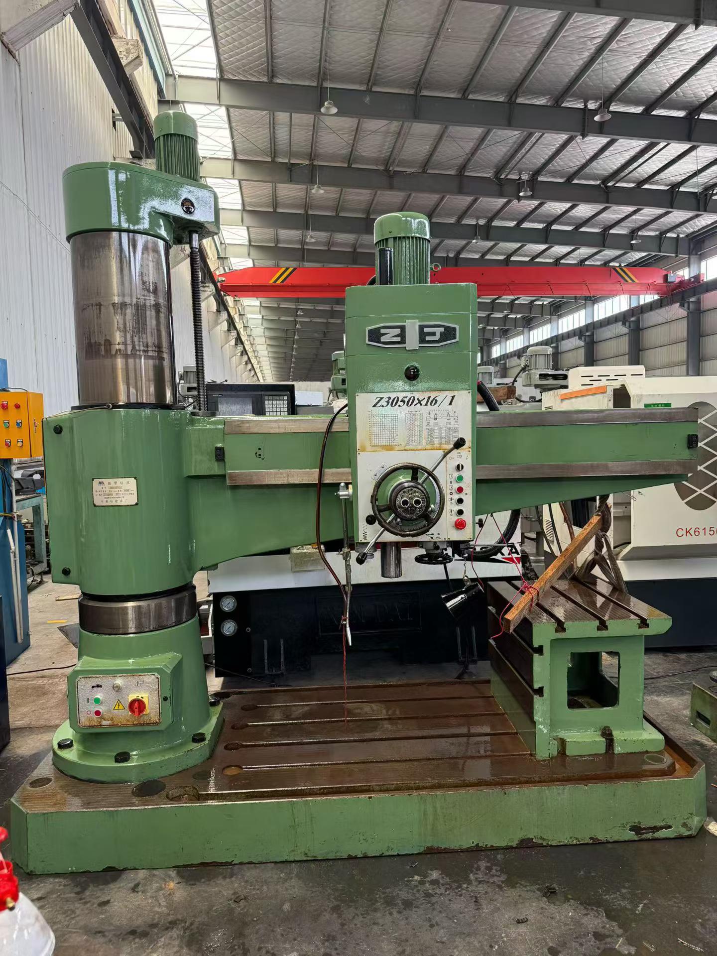 Used Zhongjie 3050 Radial Drilling Machine photo 4