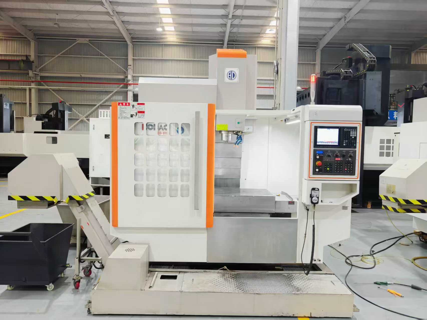 2023 Houdao VF-85 Heavy-Duty Machining Center with Mitsubishi M 80 (Two Units) photo 2