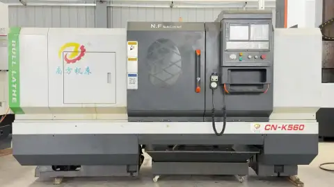 Torno CNC Nanfang CN-K 560 usado con control GSK