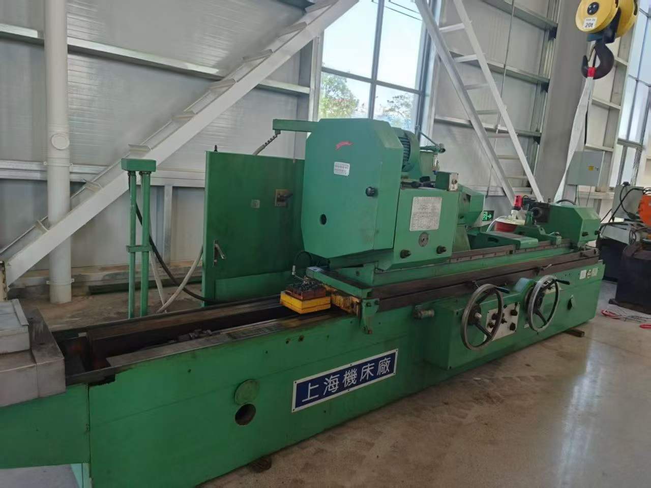Used Shanghai 1350/1.5 m Cylindrical Grinding Machine photo 4