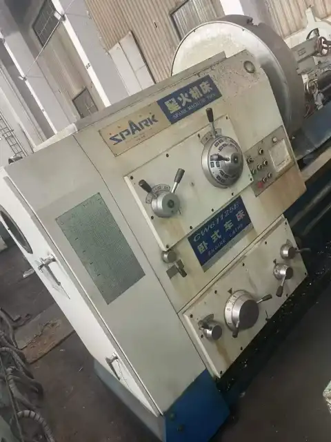 Kullanılmış Xinghuo 61125 Torna Tezgâhı - 5 m Merkezler Arası Mesafe, 755 mm Kızak Genişliği