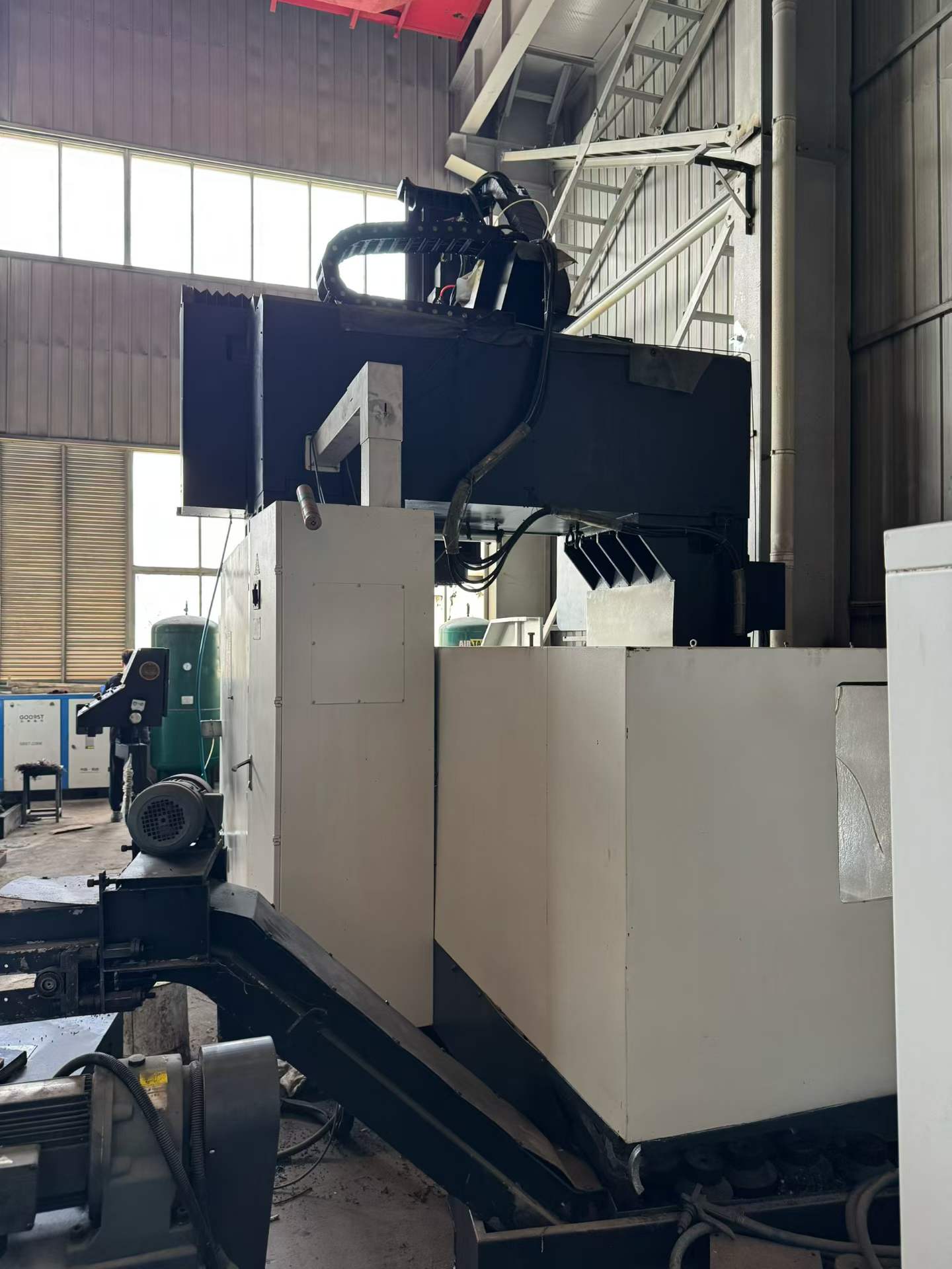 Used Haitian Precision HTM-3216 G Gantry Machining Center photo 5