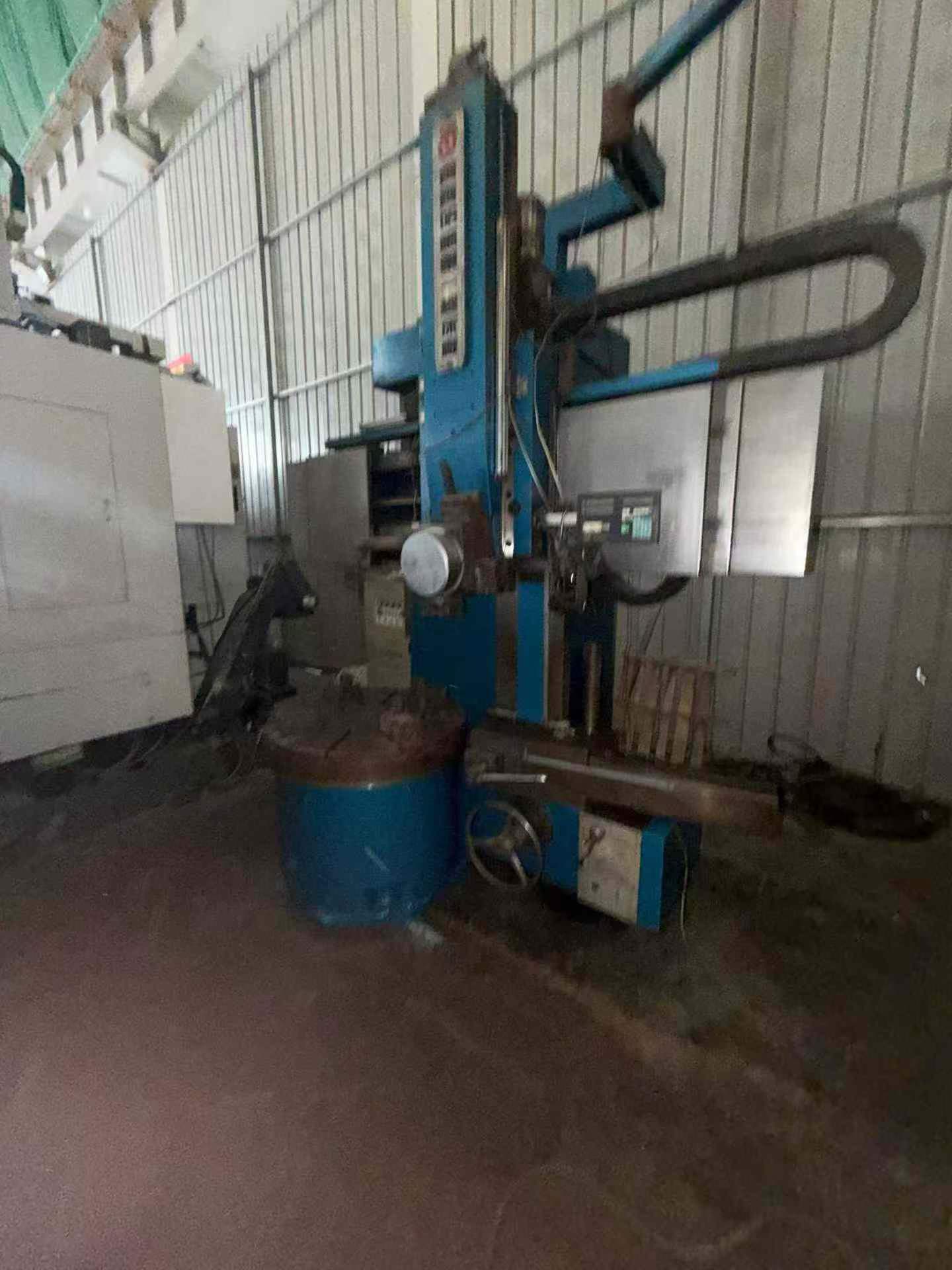 Used Qiqihar Heavy CNC VST 1.25 Single-Column CNC Vertical Lathe photo 4