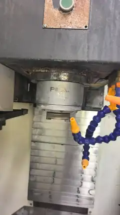 Used 850 Vertical Machining Center, Belt Drive, 10,000 rpm photo 4