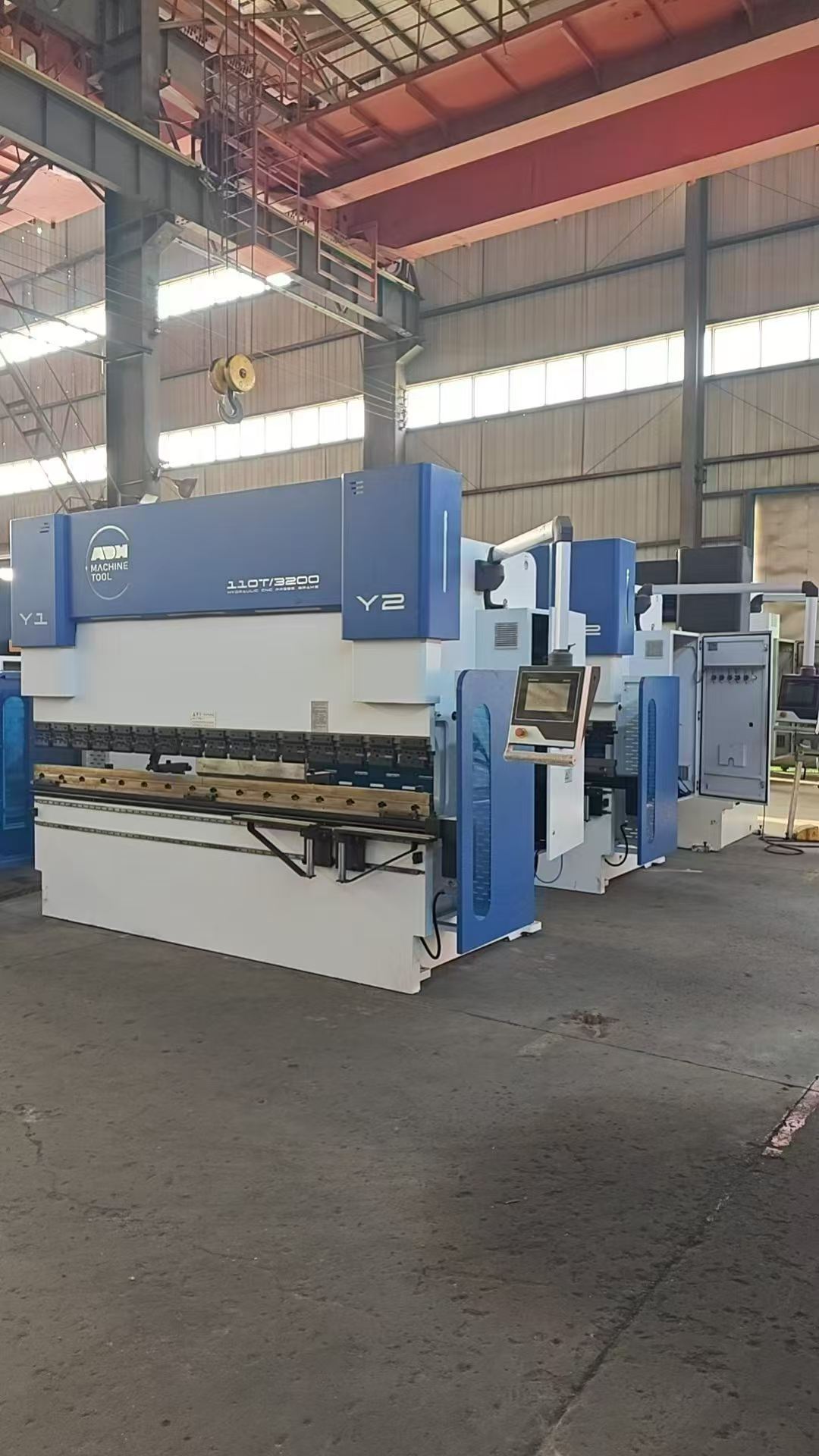 Used ADH (Donghai) 110 T/3200 Electro-Hydraulic Press Brake (4+1 Axis) photo 2
