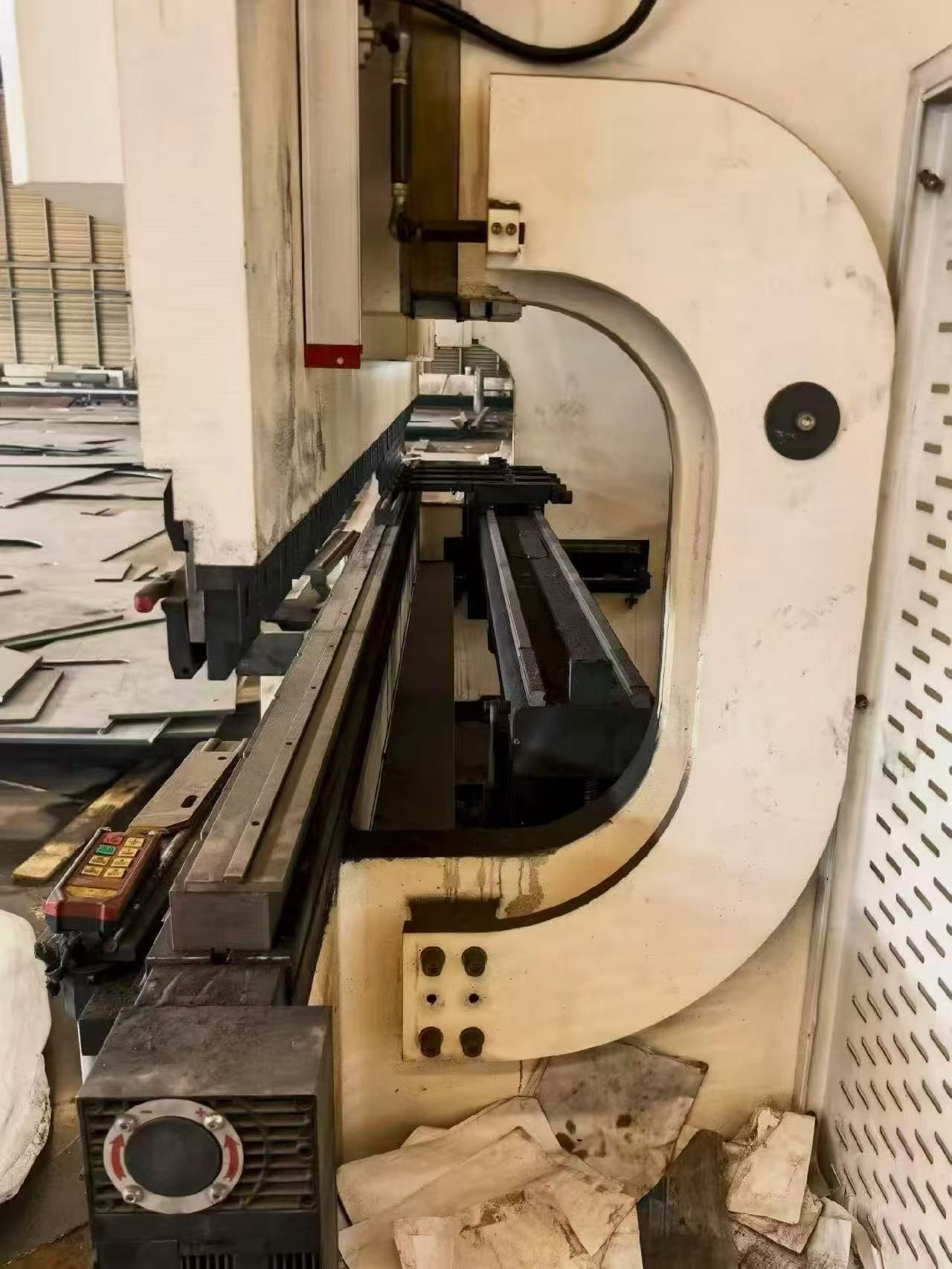Used ADH 250 Ton 4 Meter Electro-Hydraulic 4+1 Axis CNC Press Brake photo 5