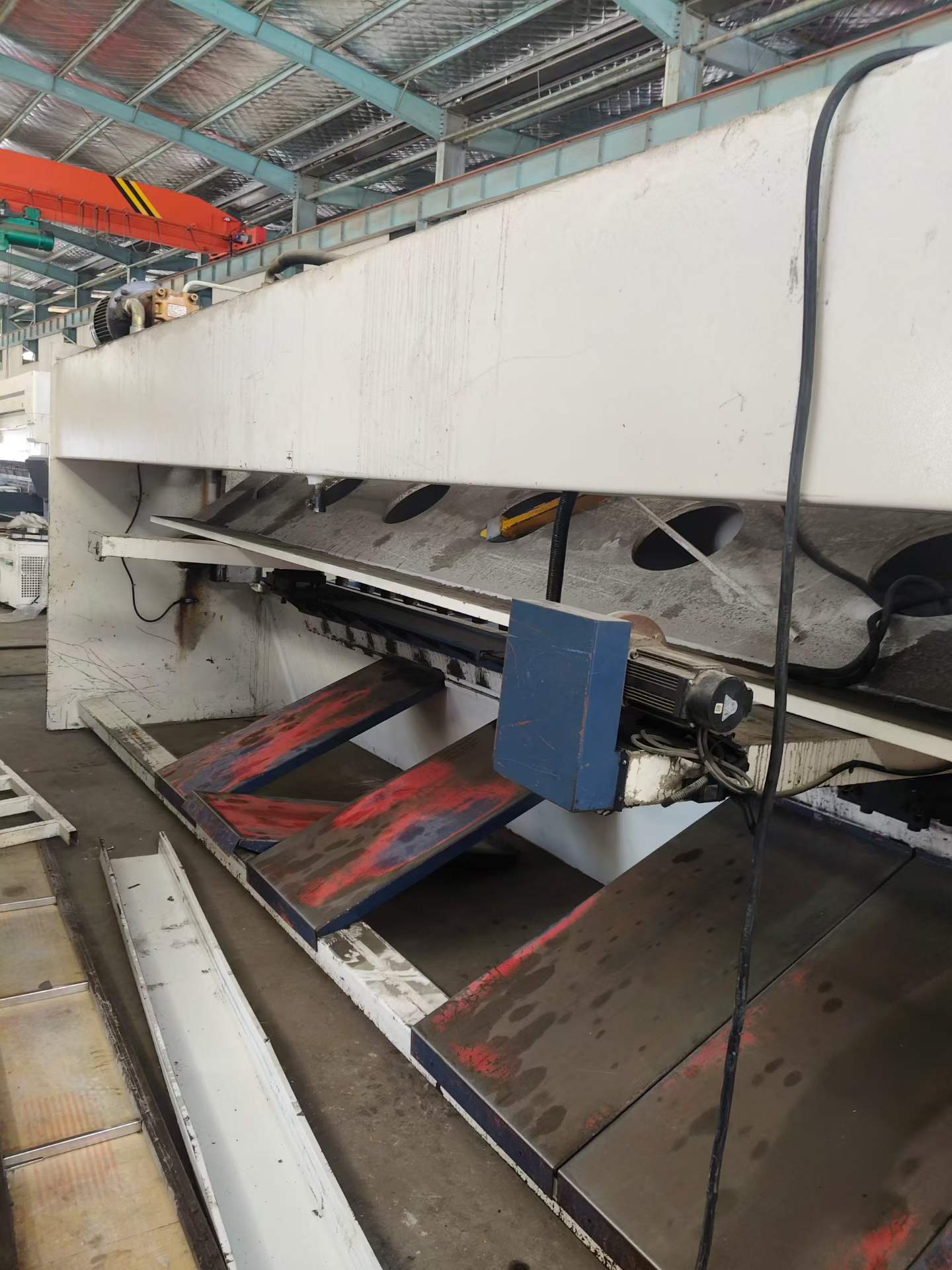 Used Wuxi Haotong 5-Meter Shearing/Bending Machine, One Set photo 3