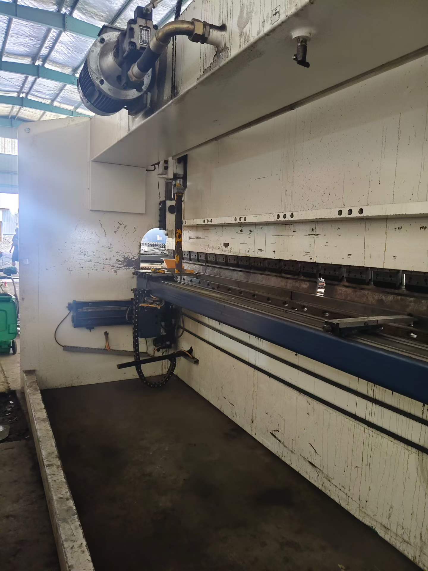 Used Wuxi Haotong 5-Meter Shearing/Bending Machine, One Set photo 6
