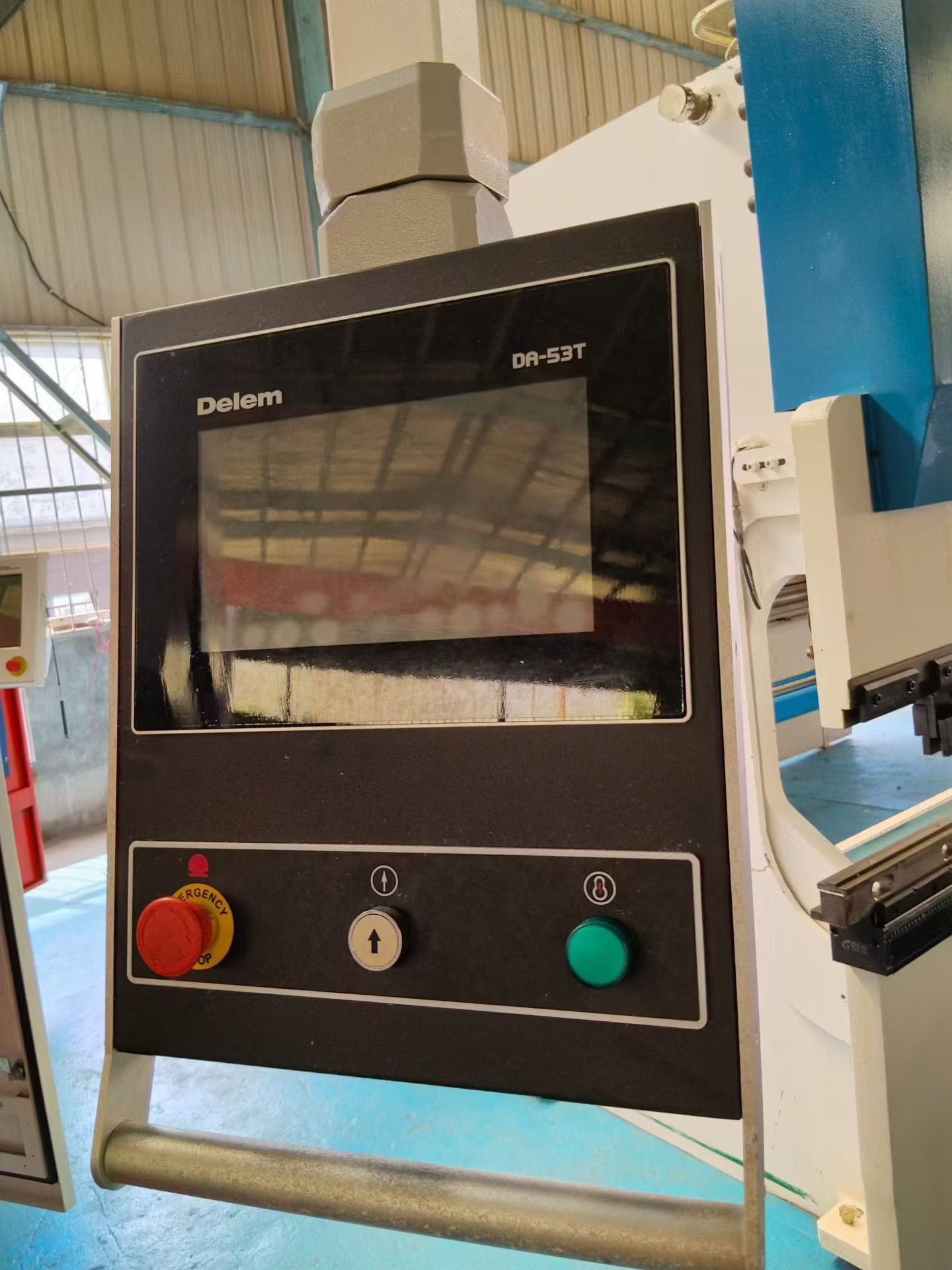 Used JFY 150/3100 CNC Hydraulic Press Brake photo 2