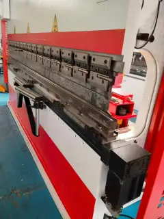 Used JFY 150/3100 CNC Hydraulic Press Brake photo 3