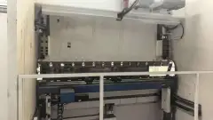 Used Yawei 220/3100 CNC Electro-Hydraulic Press Brake - 99% New photo 3
