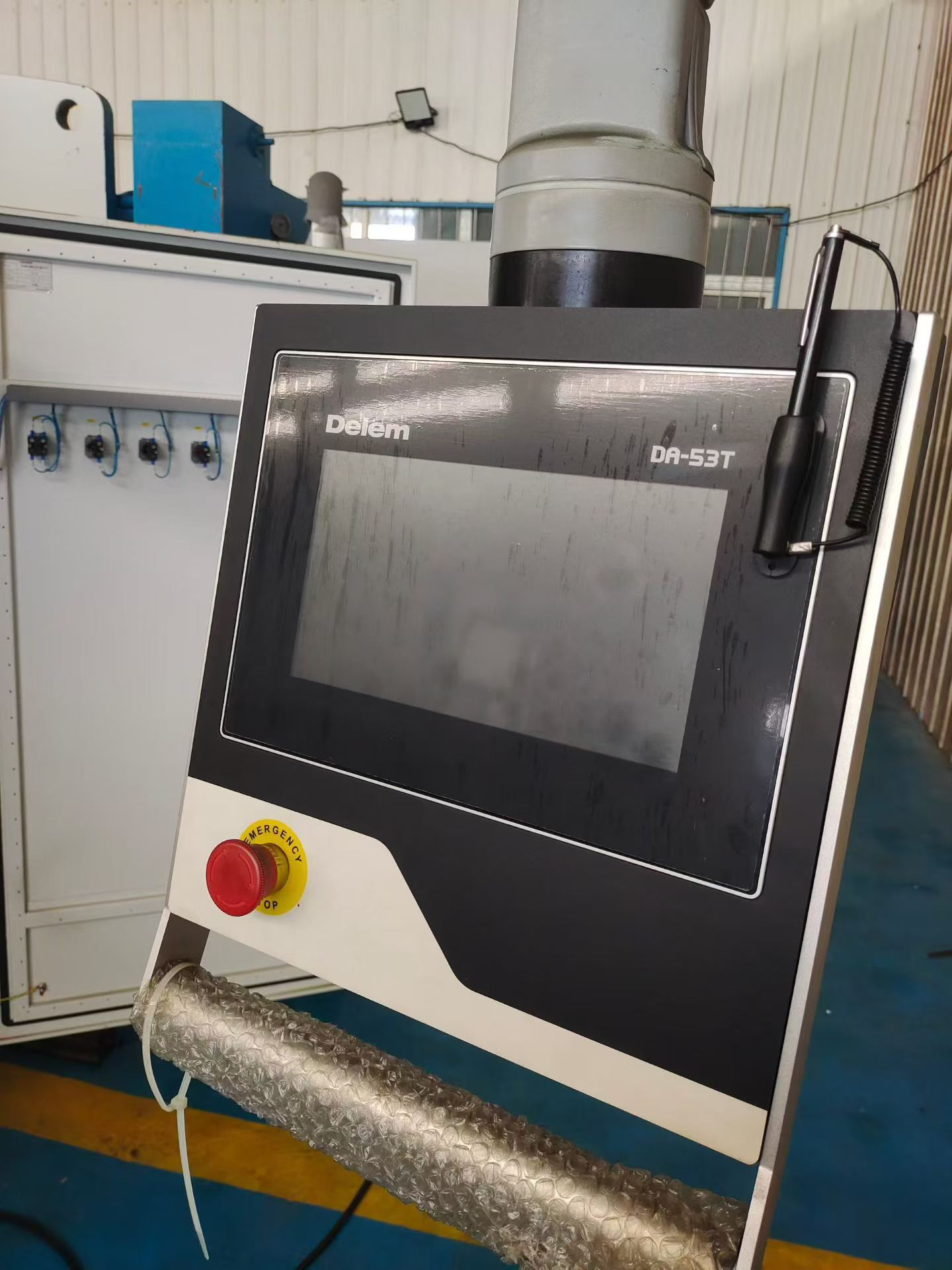 Used Yawei 35/1250 CNC Press Brake photo 6