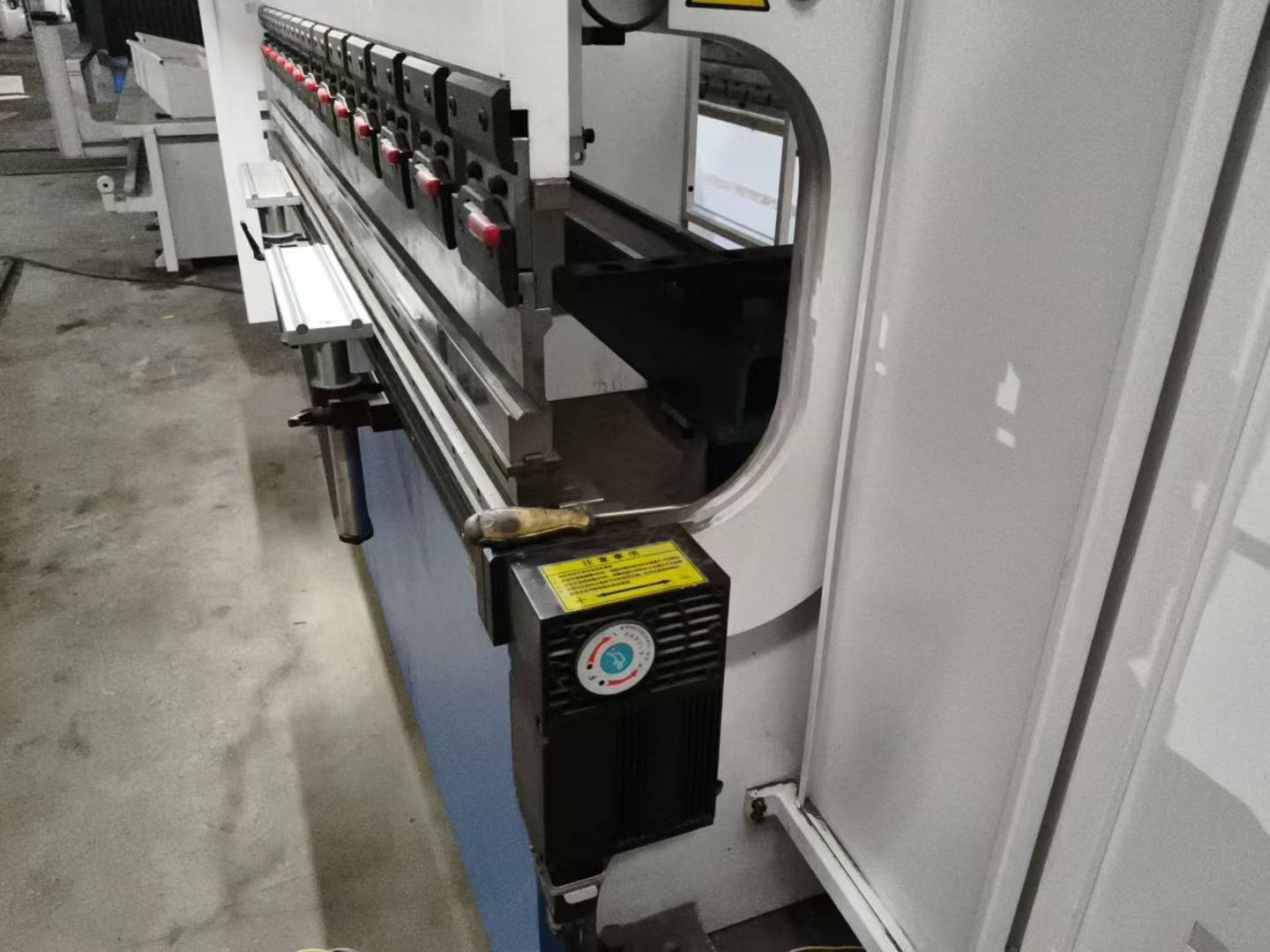 Used Yawei PBA 63/2550 Electro-Hydraulic Press Brake photo 5