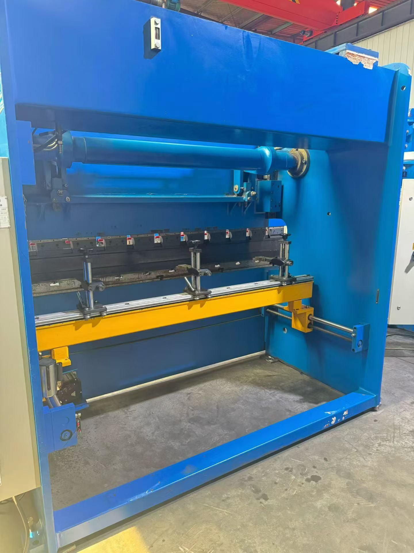 Used Zhongde 70/2500 Dual-Servo CNC Hydraulic Press Brake photo 5