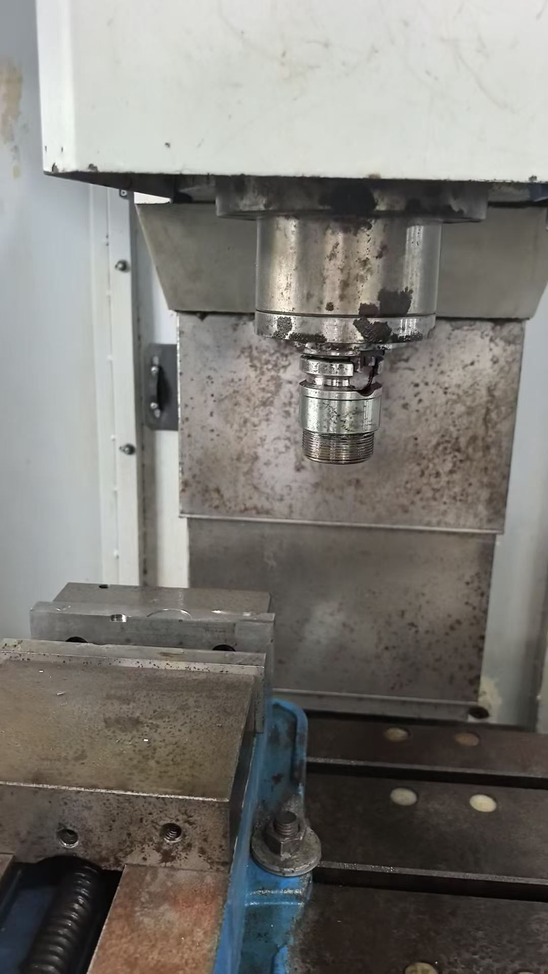 Used 7132 CNC Milling Machine with HNC-818 Control photo 5