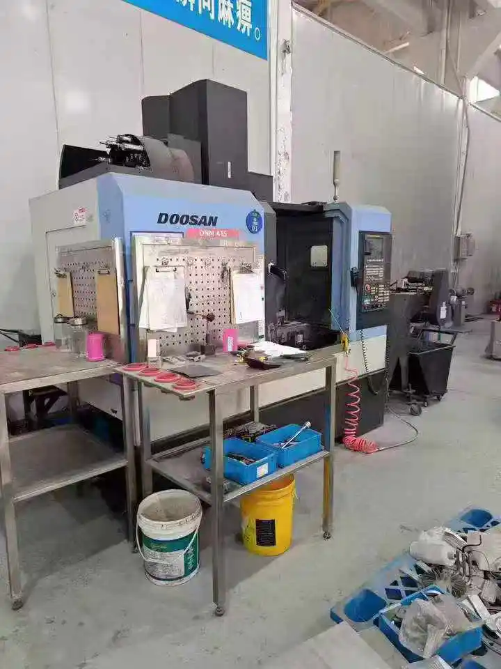 Used 2017 DN Solutions 850 Vertical Machining Center with FANUC photo 1
