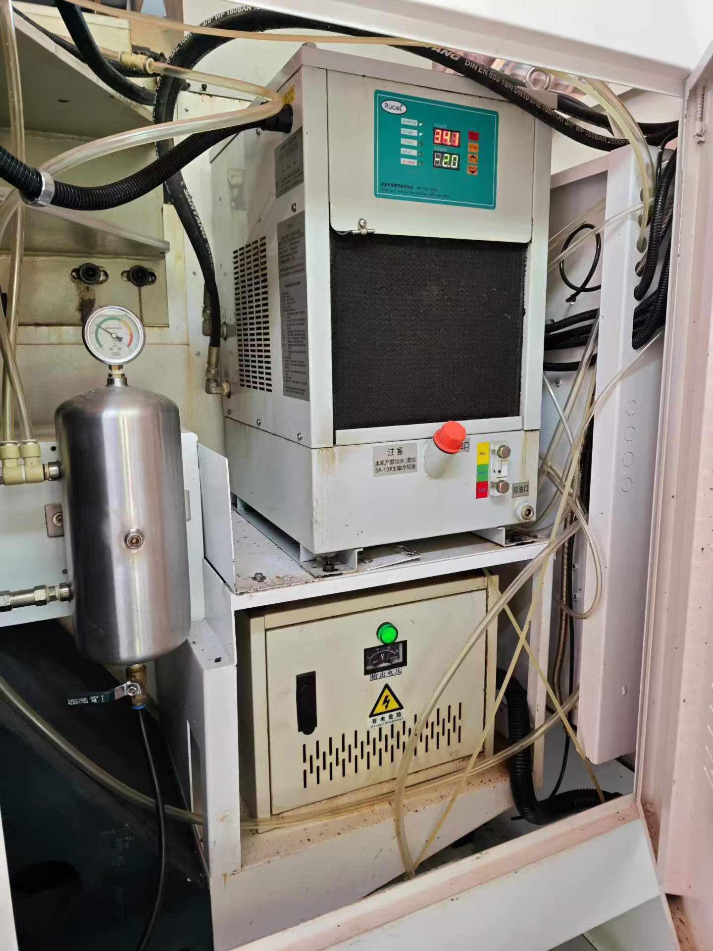 Nearly New 2023 Houdao 850 Vertical Machining Center with Mitsubishi Control photo 6
